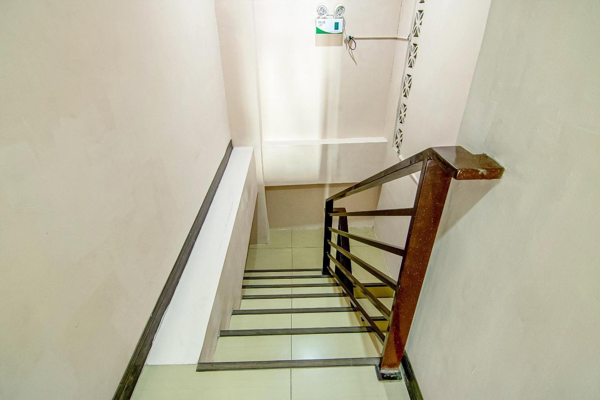 Oyo 766 Ichehan Apartments Manila Bagian luar foto