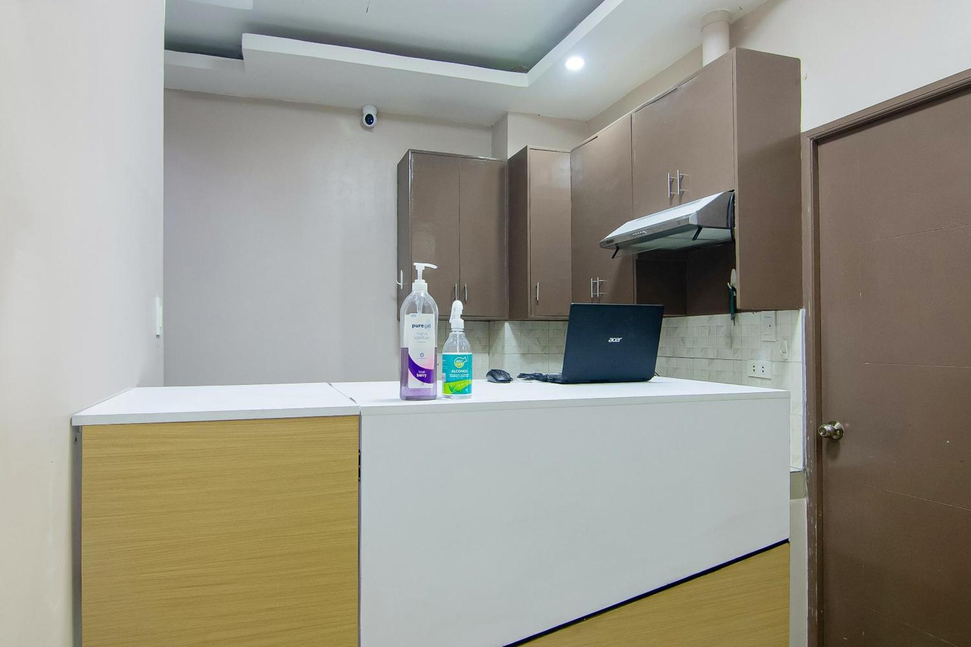 Oyo 766 Ichehan Apartments Manila Bagian luar foto