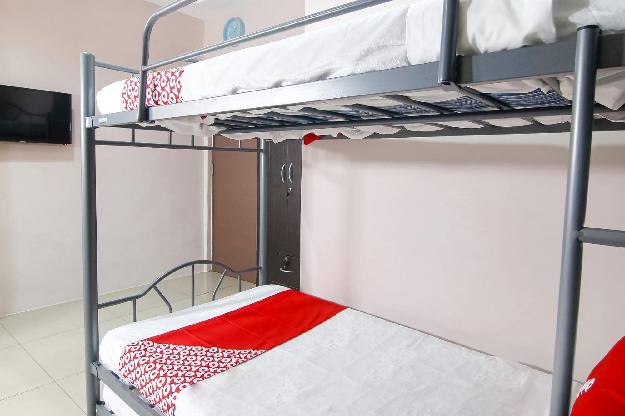 Oyo 766 Ichehan Apartments Manila Bagian luar foto