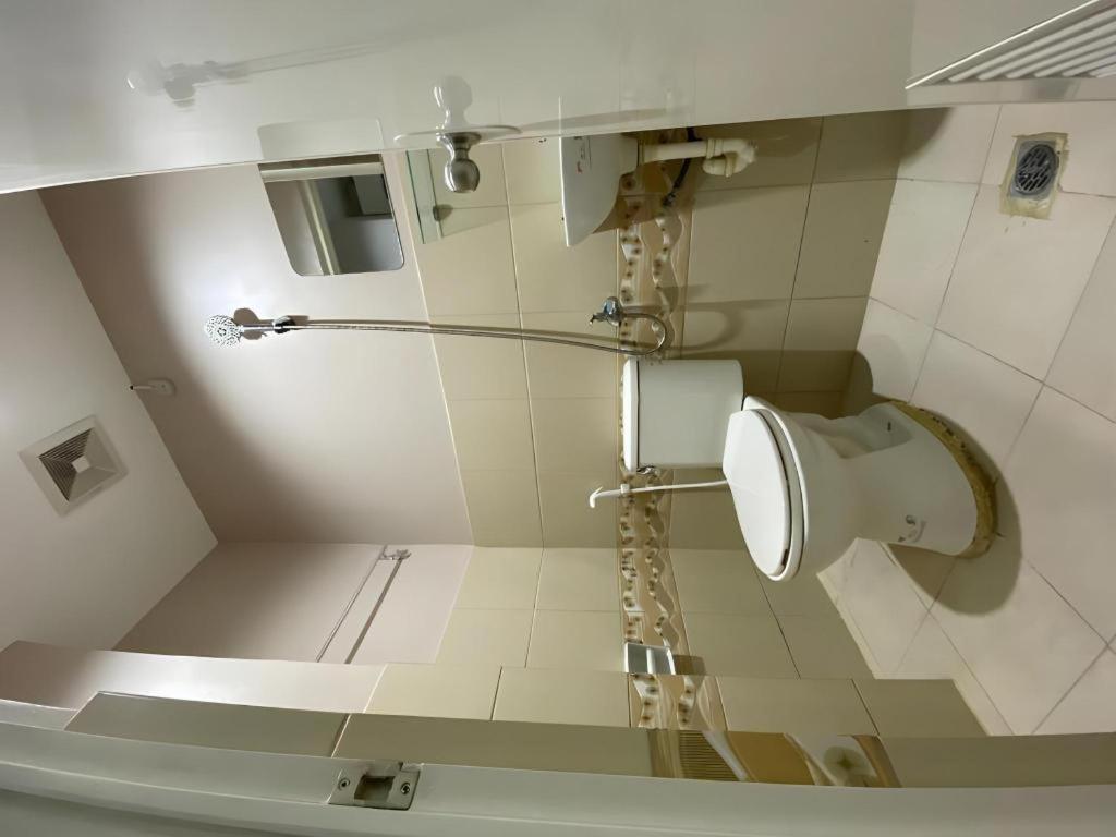 Oyo 766 Ichehan Apartments Manila Bagian luar foto