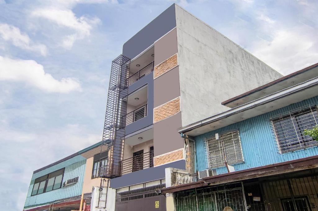 Oyo 766 Ichehan Apartments Manila Bagian luar foto